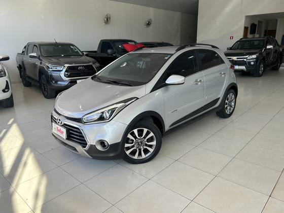 HYUNDAI HB20X 1.6 16V PREMIUM FLEX 4P AUTOMÁTICO